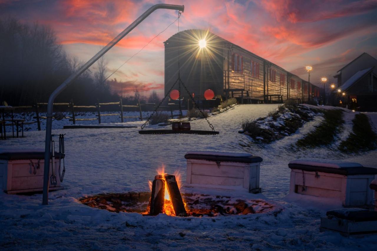 Stacja Galicja - Nocleg W Pociagu Blisko Energylandia Zator Eksteriør billede